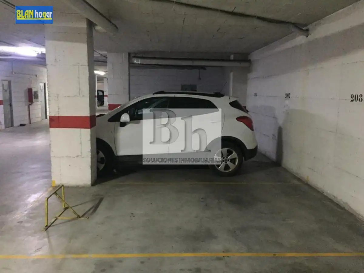 Aparcament en venda a Avenida gregorio prieto, imagen 2