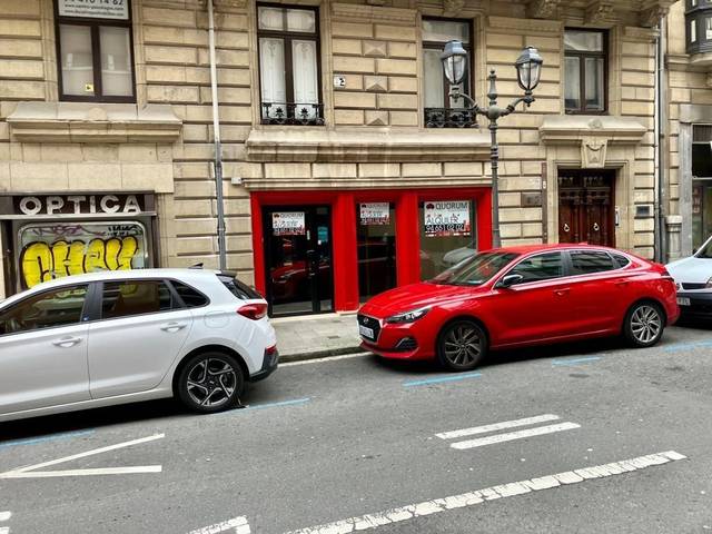 Local comercial en Alquiler en Ensanche - Moyua - Diputación