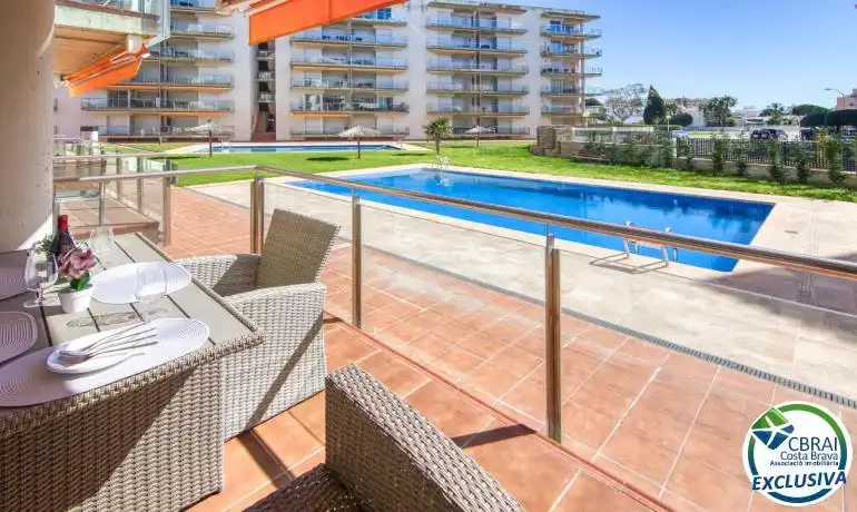 Pis amb piscina en venda a Cap Blanc 7