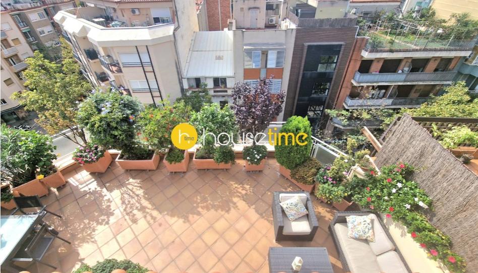 Foto 1 de Àtic en venda a El Camp de l'Arpa del Clot, Barcelona