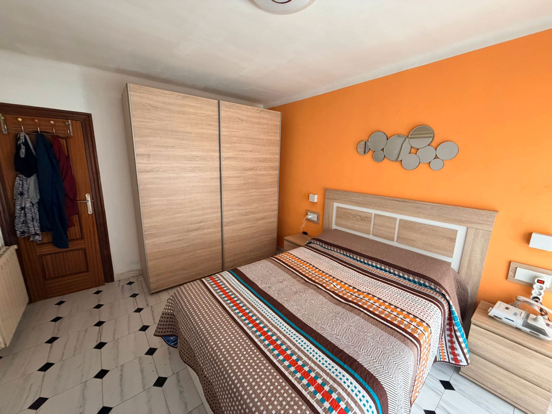 Dormitori de Pis en venda en Badalona amb Aire condicionat, Calefacció i Moblat