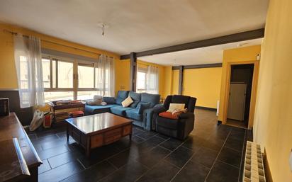 Living room of Flat for sale in Castellón de la Plana / Castelló de la Plana  with Parquet flooring, Furnished and Oven