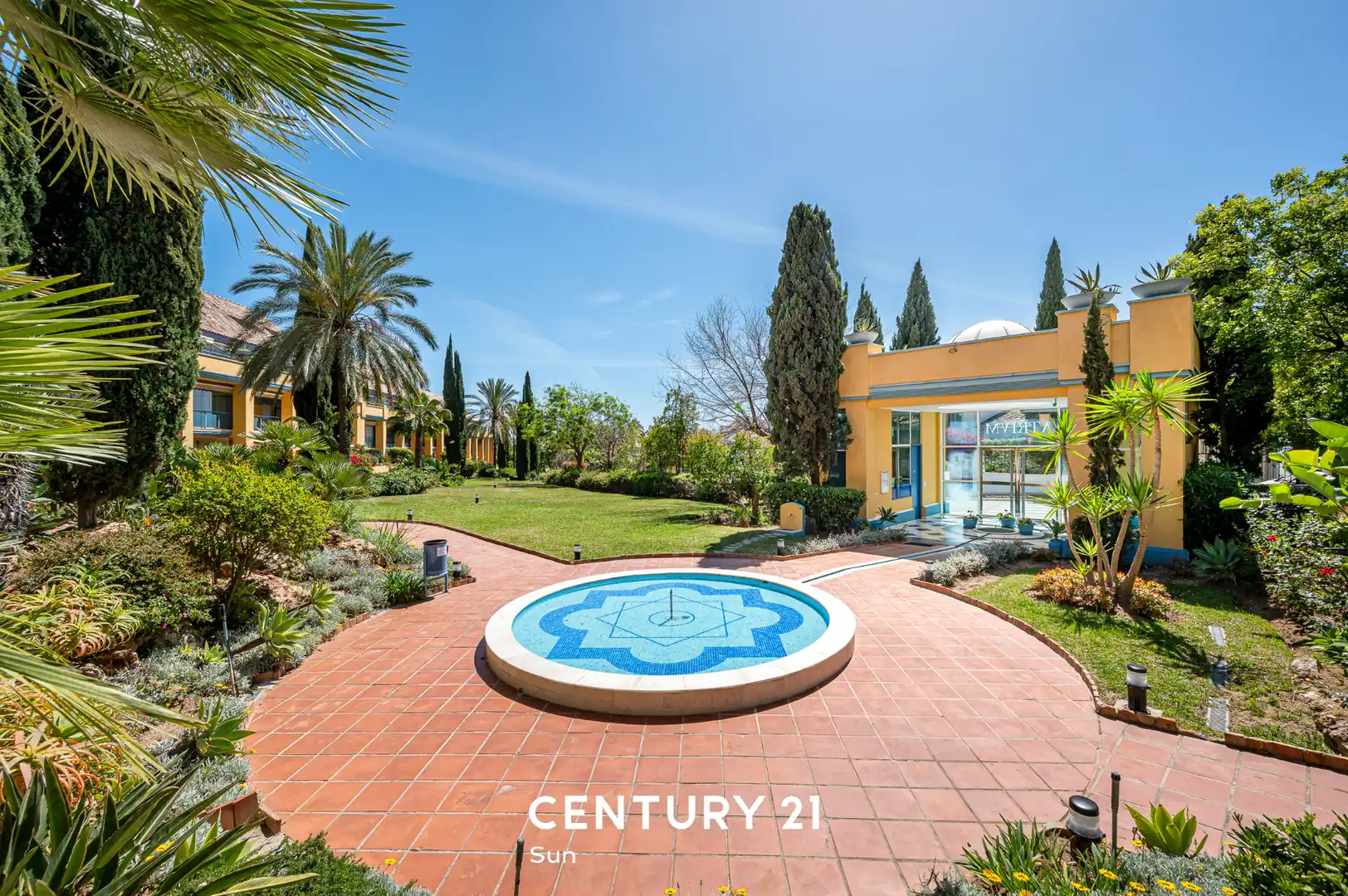 Garden of Attic for sale in Marbella  with Air Conditioner, Heating and Terrace