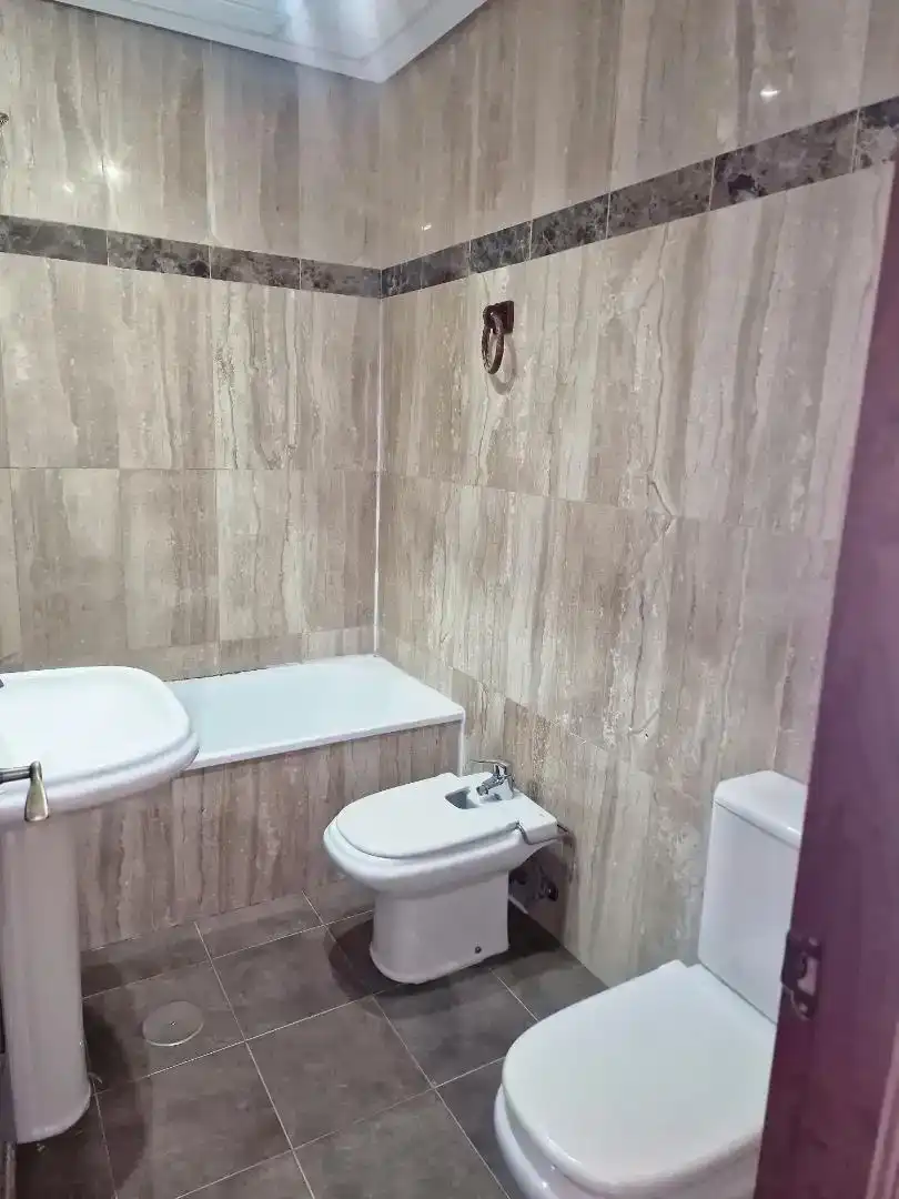 Badezimmer von Wohnung zum Verkauf in Chiclana de la Frontera mit Balkon