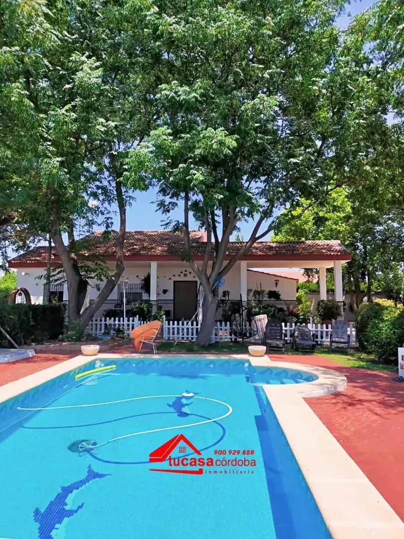 Casa rústica amb piscina en venda a Periurbano Oeste - Sierra