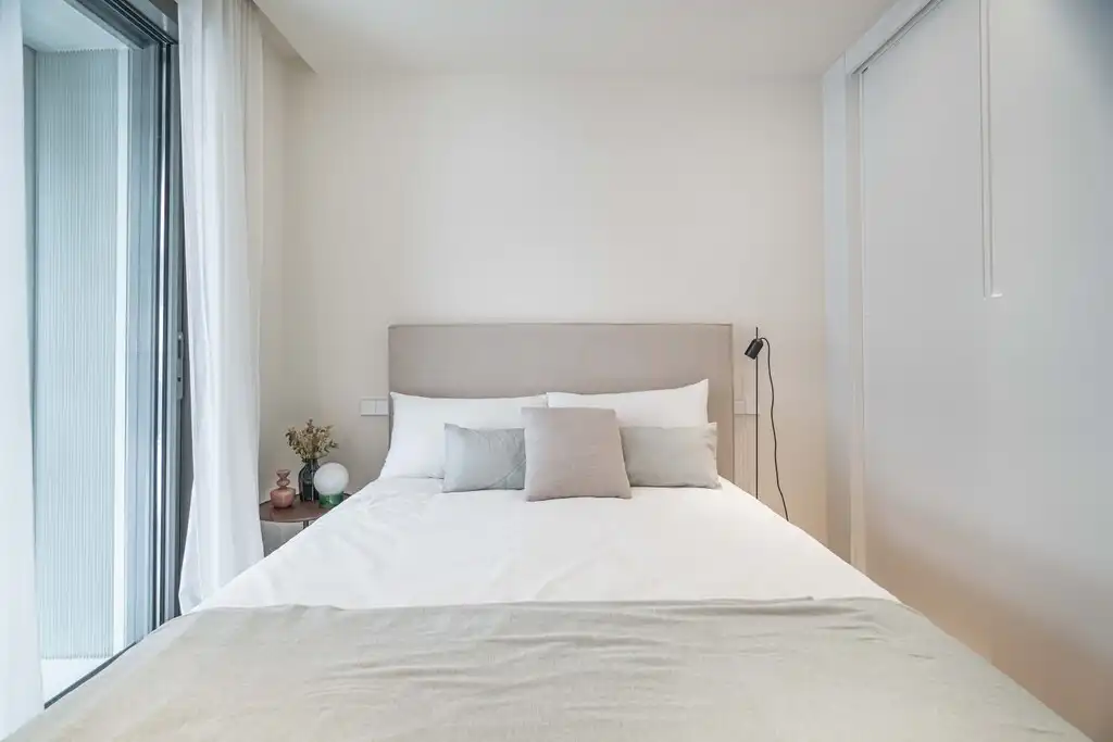 Bedroom of Apartments for sale in Barcelona  with Furnished, Jacuzzi and Community pool