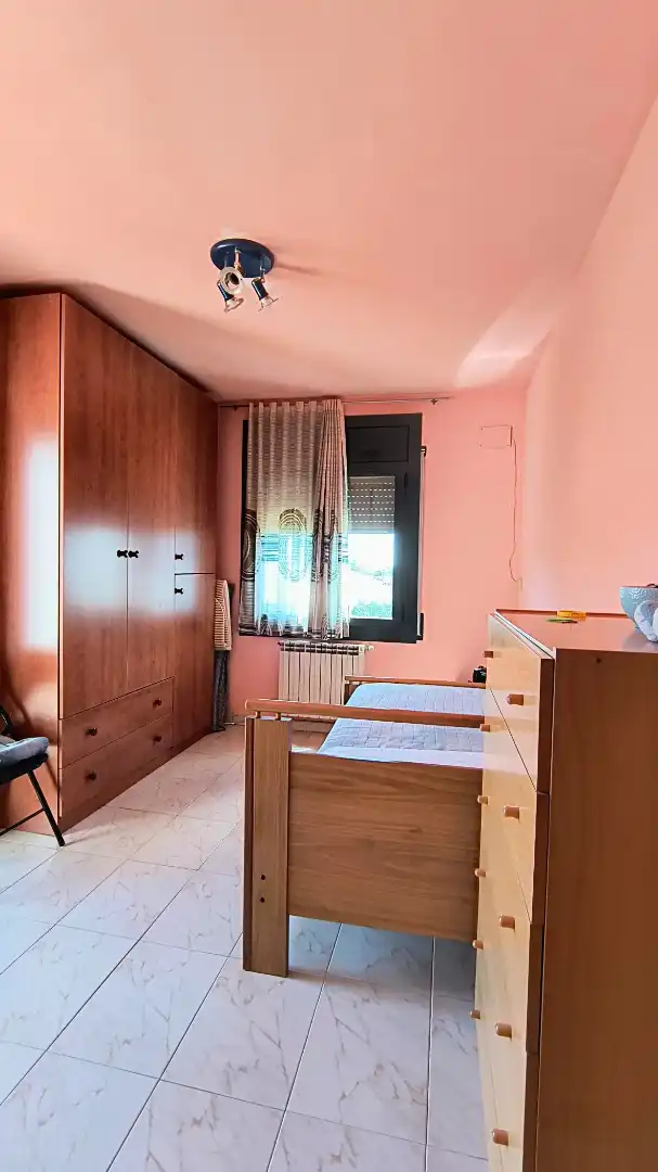 Dormitori de Casa o xalet en venda en Llinars del Vallès amb Aire condicionat, Calefacció i Jardí privat