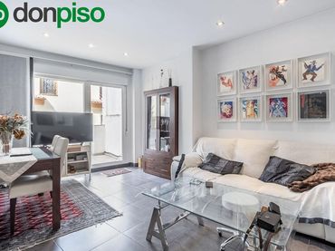 Casa con balcón en venta en CARRIL DE SAN CECILIO