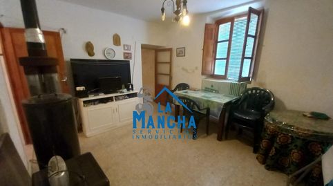 99.000 INMOBILIARIA LA MANCHA VENDE CASA PARA REFORMAR EN EL PUEBLO DE SAN PEDRO  ALBACETE .