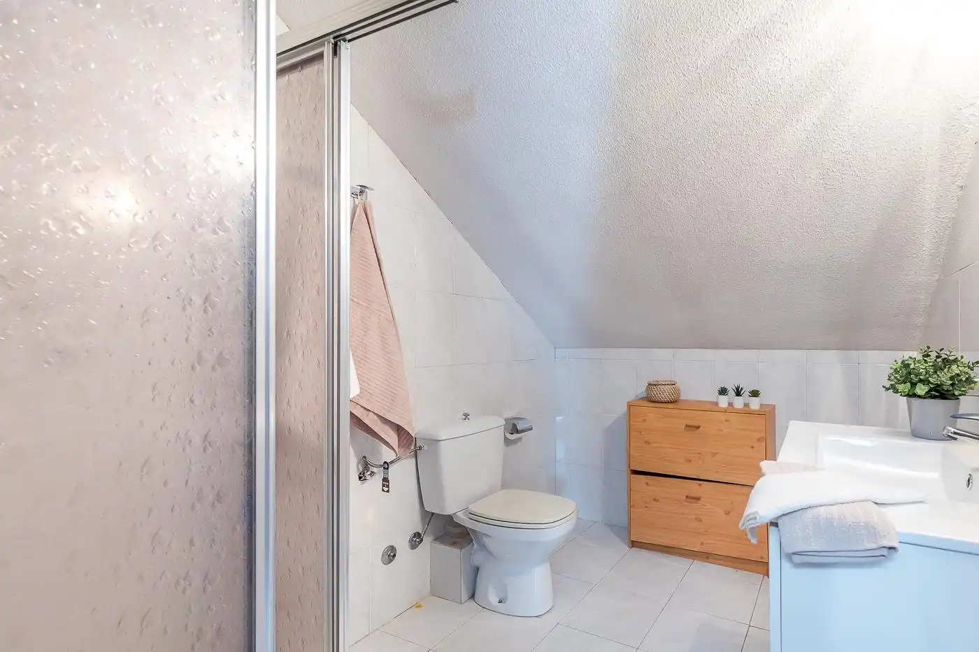 Baño de Casa o chalet en venta en San Lorenzo de El Escorial con Calefacción, Alarma y Piscina comunitaria