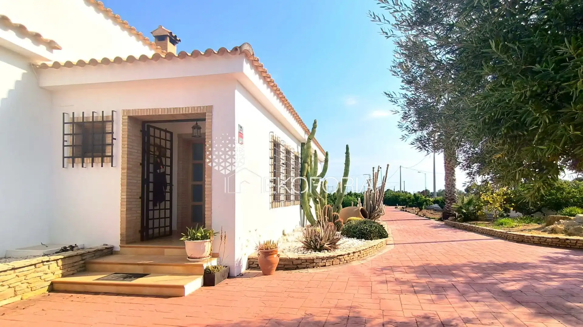 Vista exterior de Casa o chalet en venta en Bétera con Aire acondicionado, Calefacción y Piscina