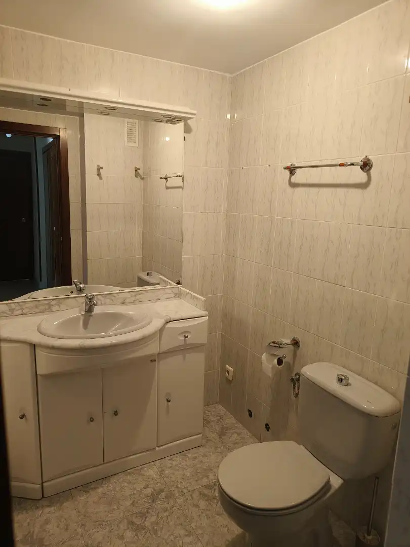 Badezimmer von Wohnung zum Verkauf in Valladolid mit Privatgarten, Abstellraum und Schwimmbad