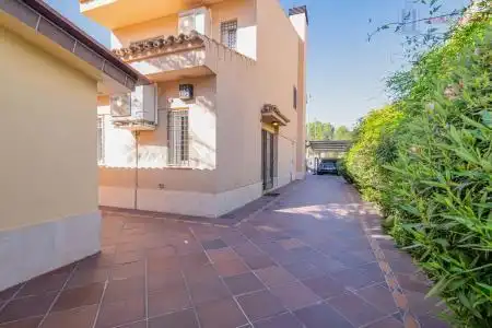 Vista exterior de Casa o chalet en venta en Villa de Otura