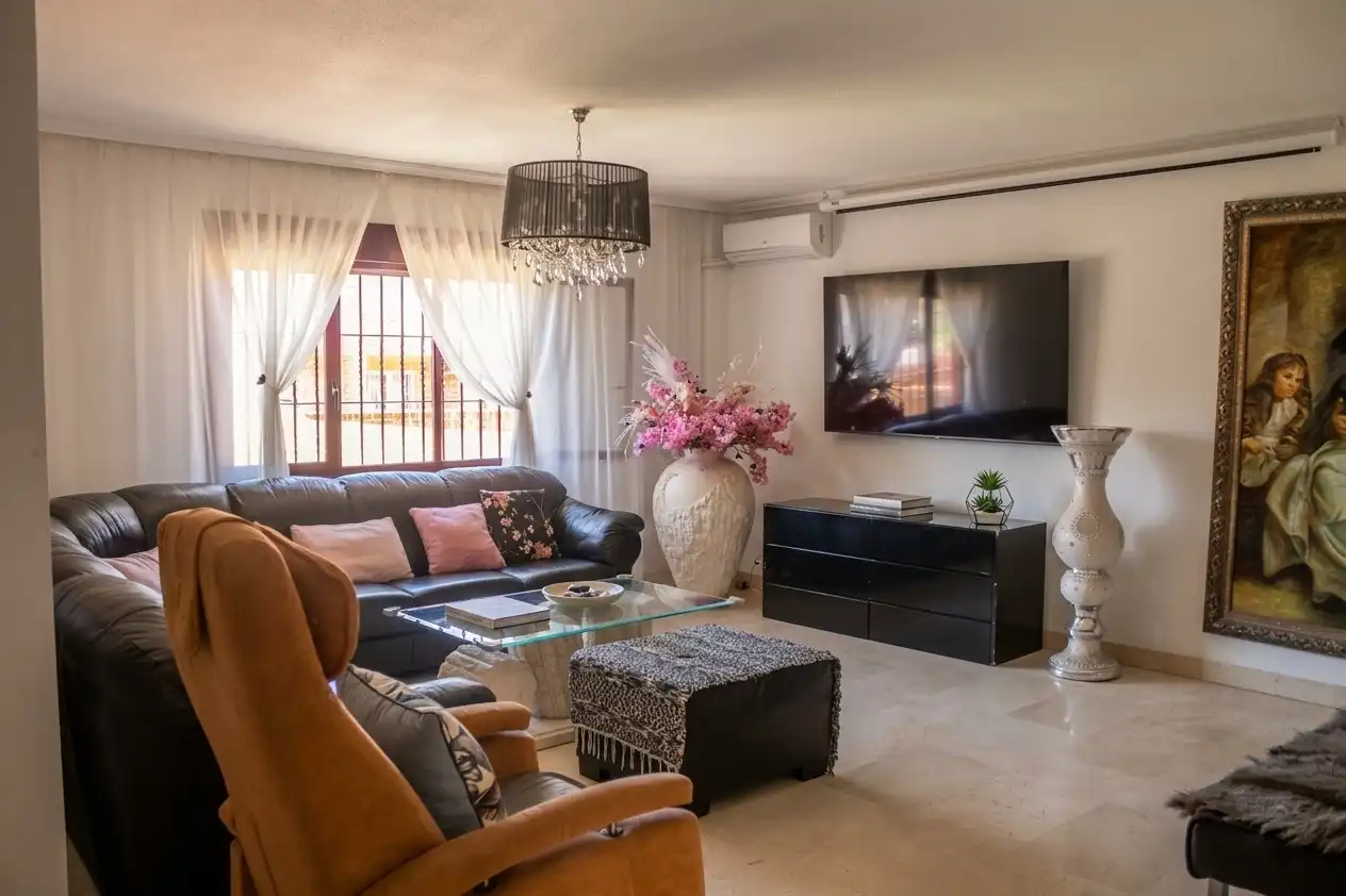 Detached house with terrace for sale in Torrejón de la Calzada