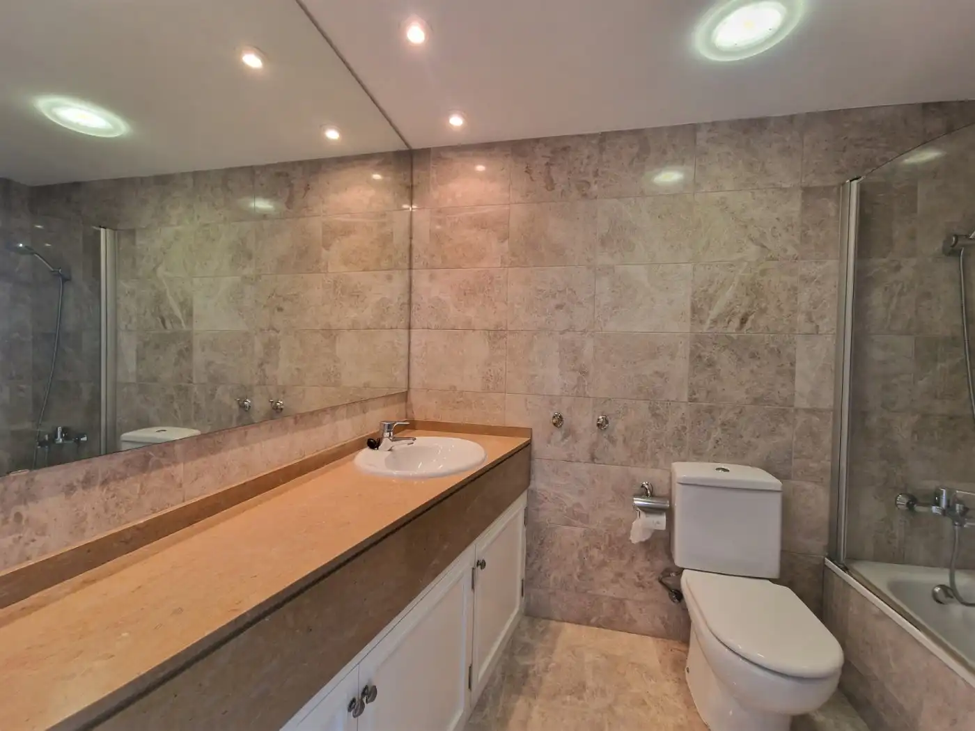 Flat for rent in Paseo Albereda, Penya - Roja - Avda. Francia