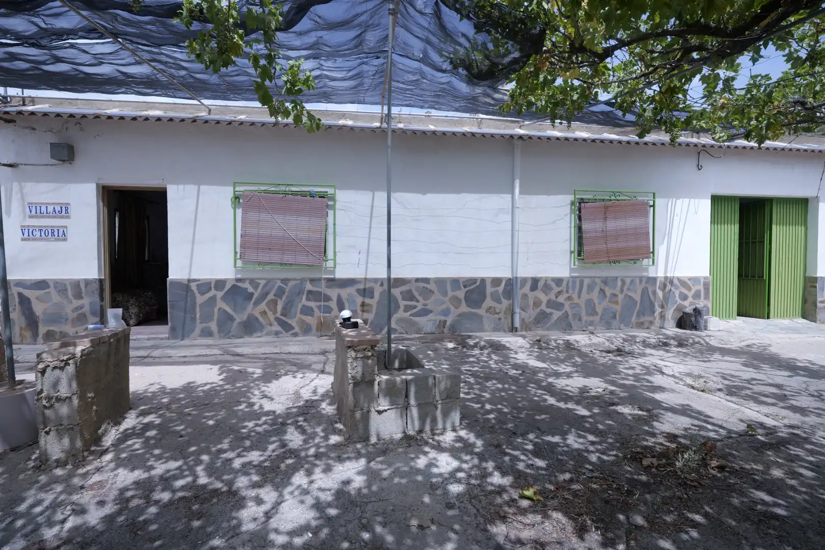 Vista exterior de Casa o xalet en venda en Nevada amb Jardí privat, Terrassa i Moblat