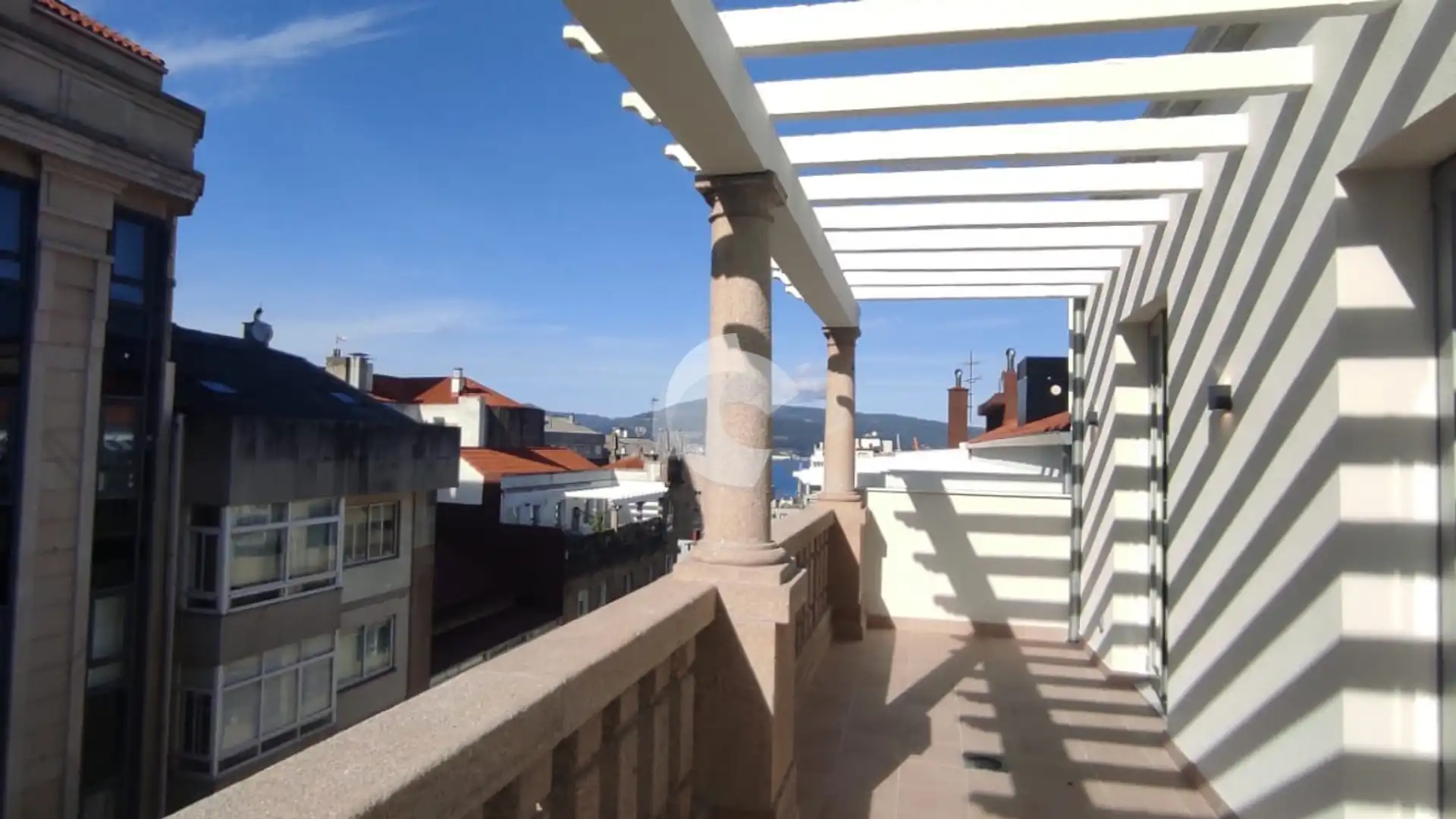 Terraza de Ático de alquiler en Vigo 