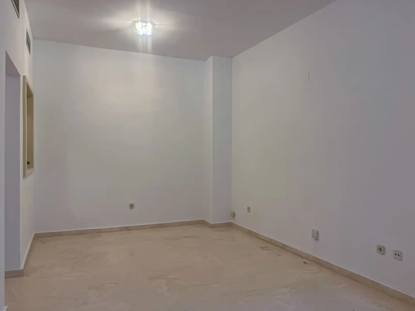 Wohnung zur Miete in Sevilla mit Klimaanlage und Heizung