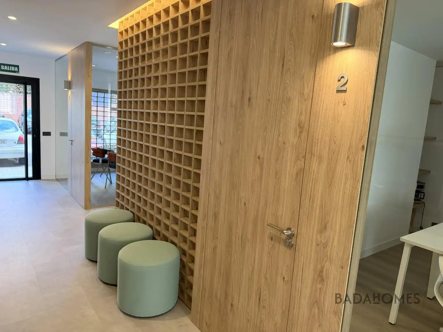 Büro zur Miete in Badajoz mit Klimaanlage, Heizung und Möbliert