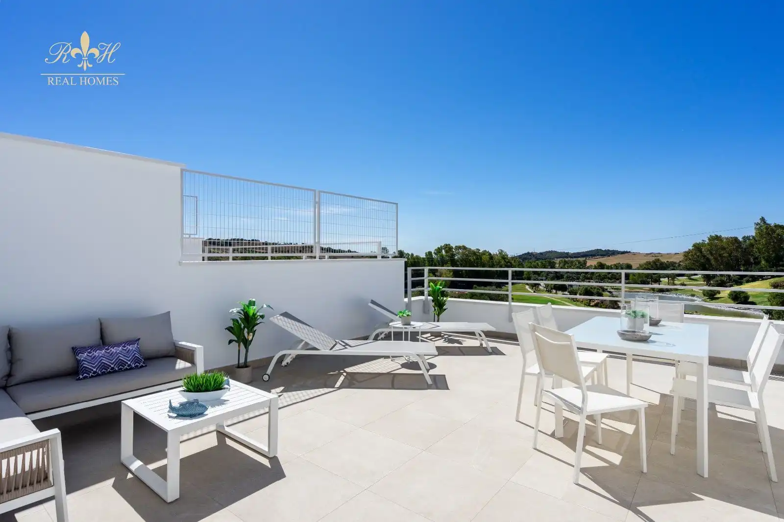 Terrassa de Casa adosada en venda en Estepona amb Aire condicionat, Terrassa i Piscina