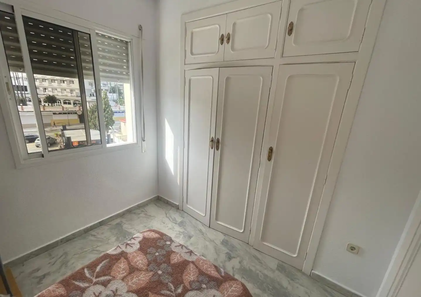 Habitación de Piso en venta en Torremolinos con Jardín privado, Terraza y Piscina comunitaria