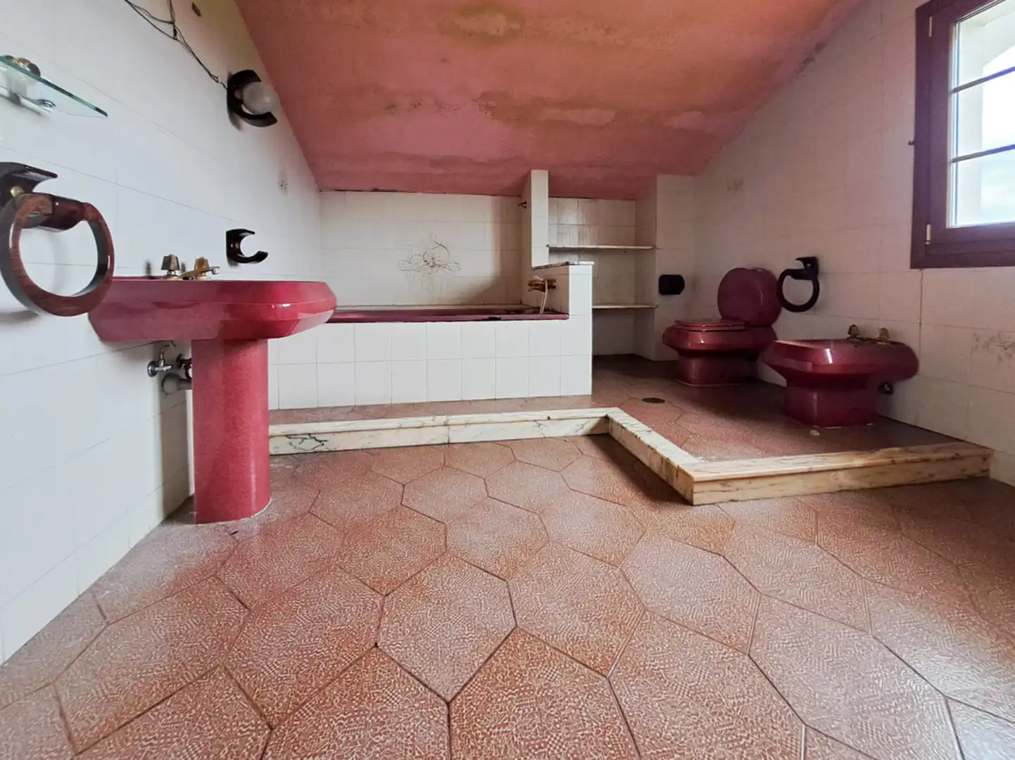 Bathroom of Houses for sale in Castrillón  with Heating, Private garden and Parquet flooring