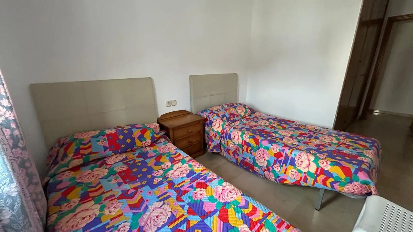 Bedroom of Flat for rent in Algeciras  with Air Conditioner, Furnished and Pets allowed