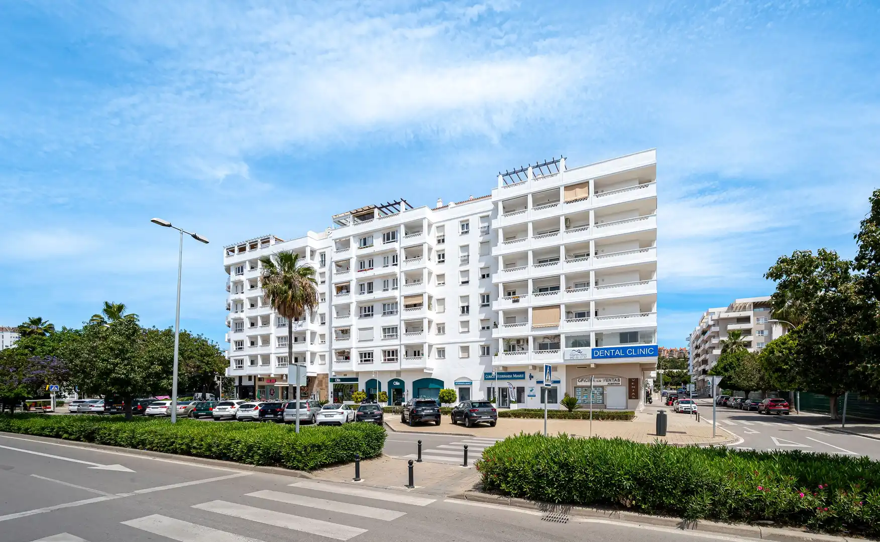 Außenansicht von Garage zum Verkauf in Marbella