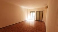 Flat for sale in Algemesí  with Air Conditioner