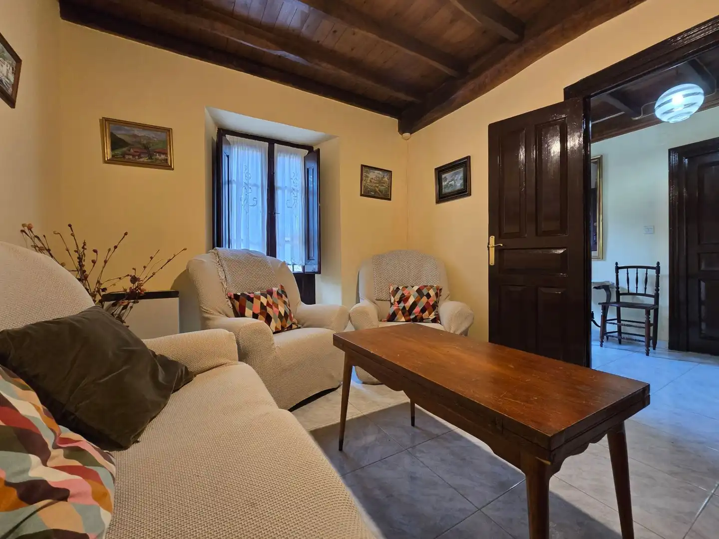 Sala d'estar de Casa o xalet en venda en Llanes amb Calefacció, Terrassa i Traster