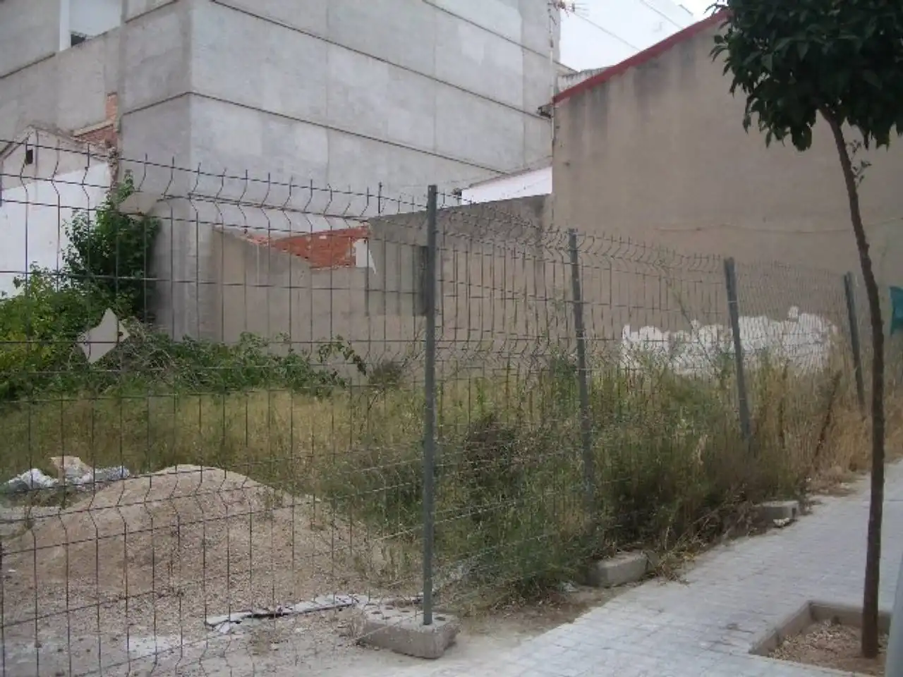 Residential land for sale in Calle Ontinyent, imagen 2