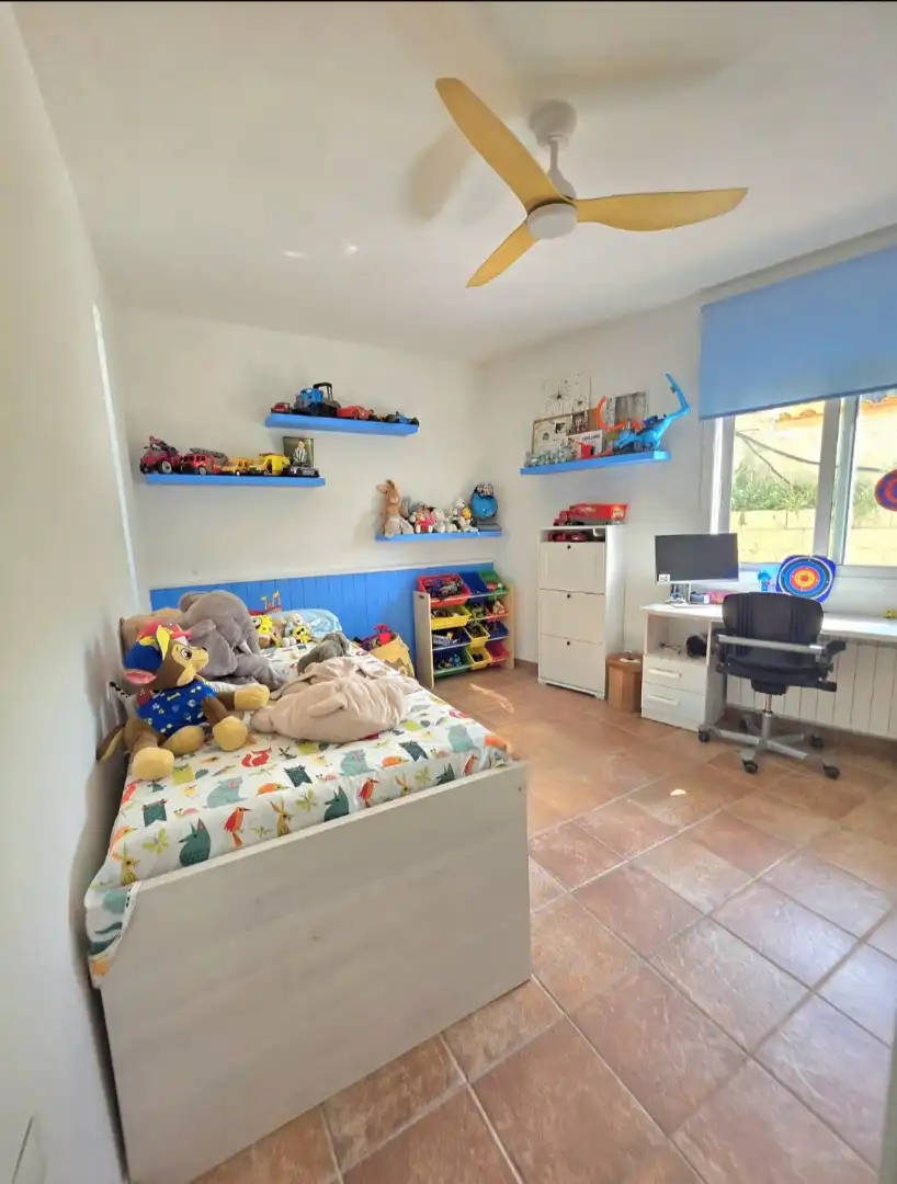 Schlafzimmer von Haus oder Chalet zum Verkauf in Sant Fost de Campsentelles mit Heizung, Privatgarten und Abstellraum
