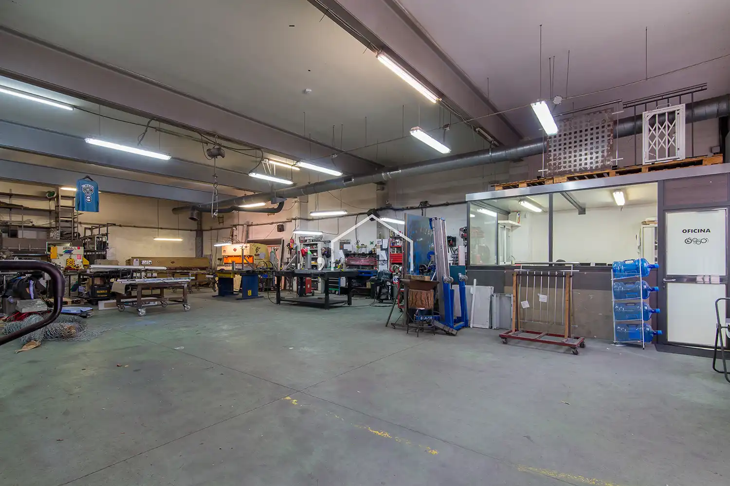 Industrial buildings for sale in Barcelona