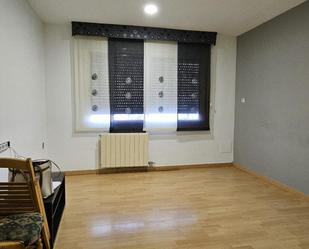 Sala d'estar de Pis en venda en Terrassa amb Calefacció i Parquet