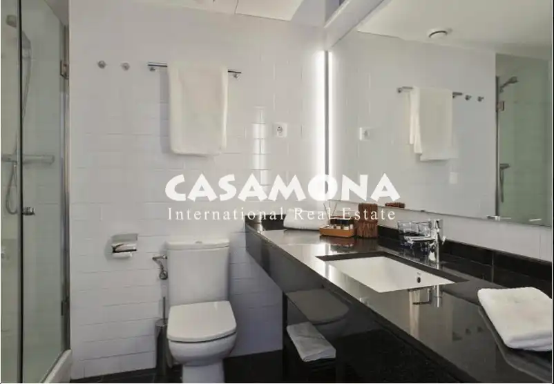 Badezimmer von Wohnungen zur Miete in Barcelona mit Klimaanlage, Heizung und Möbliert