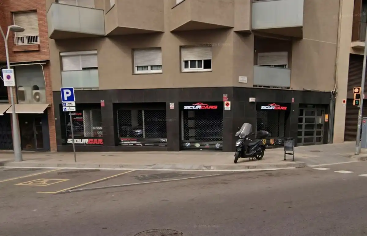 Local comercial en venda a Carrer de Nicaragua, imagen 2