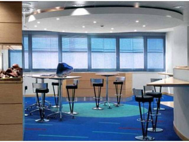 Oficina en Alquiler en de la ribera del loira en Corralejos - Campo de las Naciones