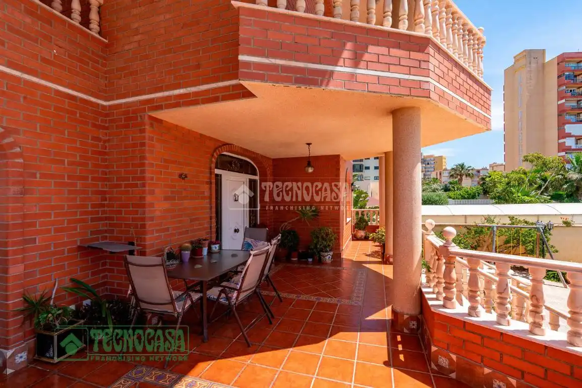 Terrassa de Casa o xalet en venda en Roquetas de Mar amb Calefacció, Parquet i Terrassa