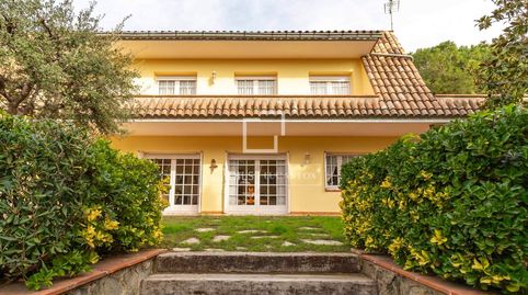 Encantadora casa unifamiliar adosada con amplio jardín y garaje privado, en venta exclusiva en Sant Just Desvern centro., imatge 5