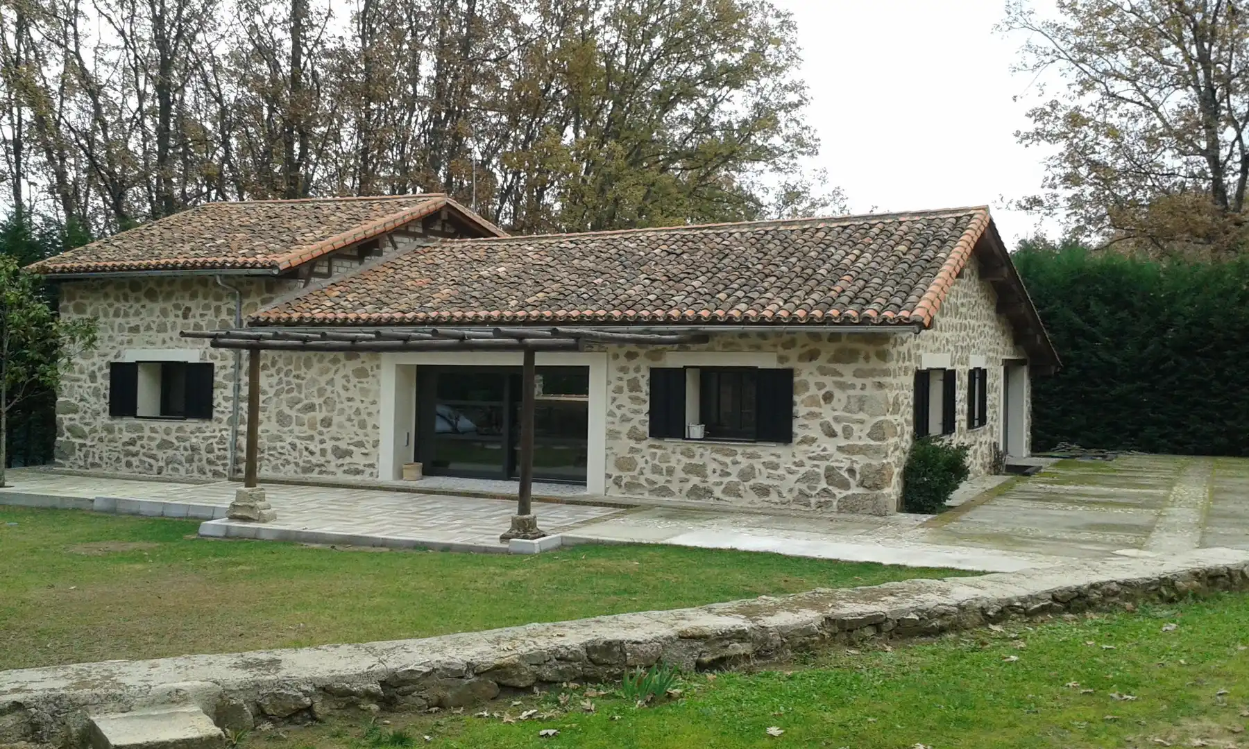 Vista exterior de Casa o chalet en venta en Cuacos de Yuste con Aire acondicionado, Calefacción y Jardín privado