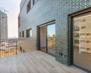 Exterior view of Flat to rent in Esplugues de Llobregat  with Terrace, Storage room and Oven