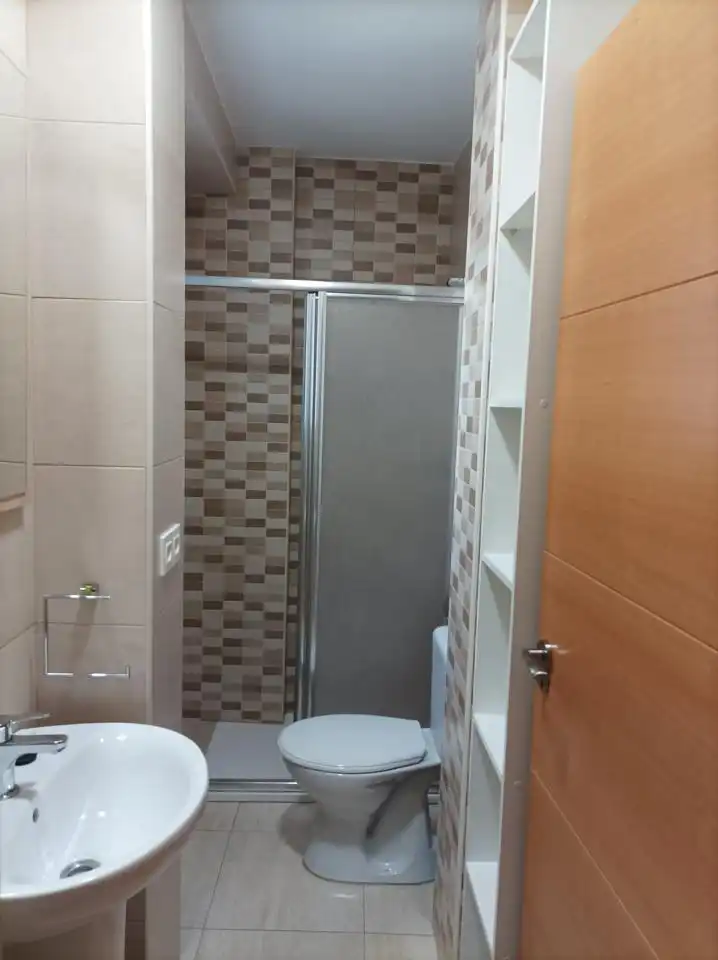 Badezimmer von Wohnung zur Miete in Granada