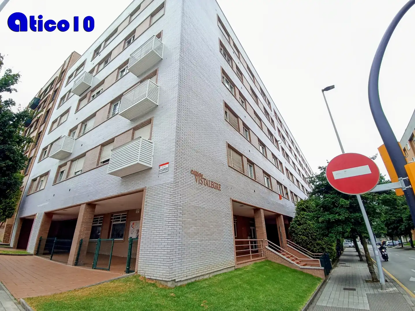 Vista exterior de Apartamento de alquiler en Gijón  con Calefacción, Parquet y Trastero