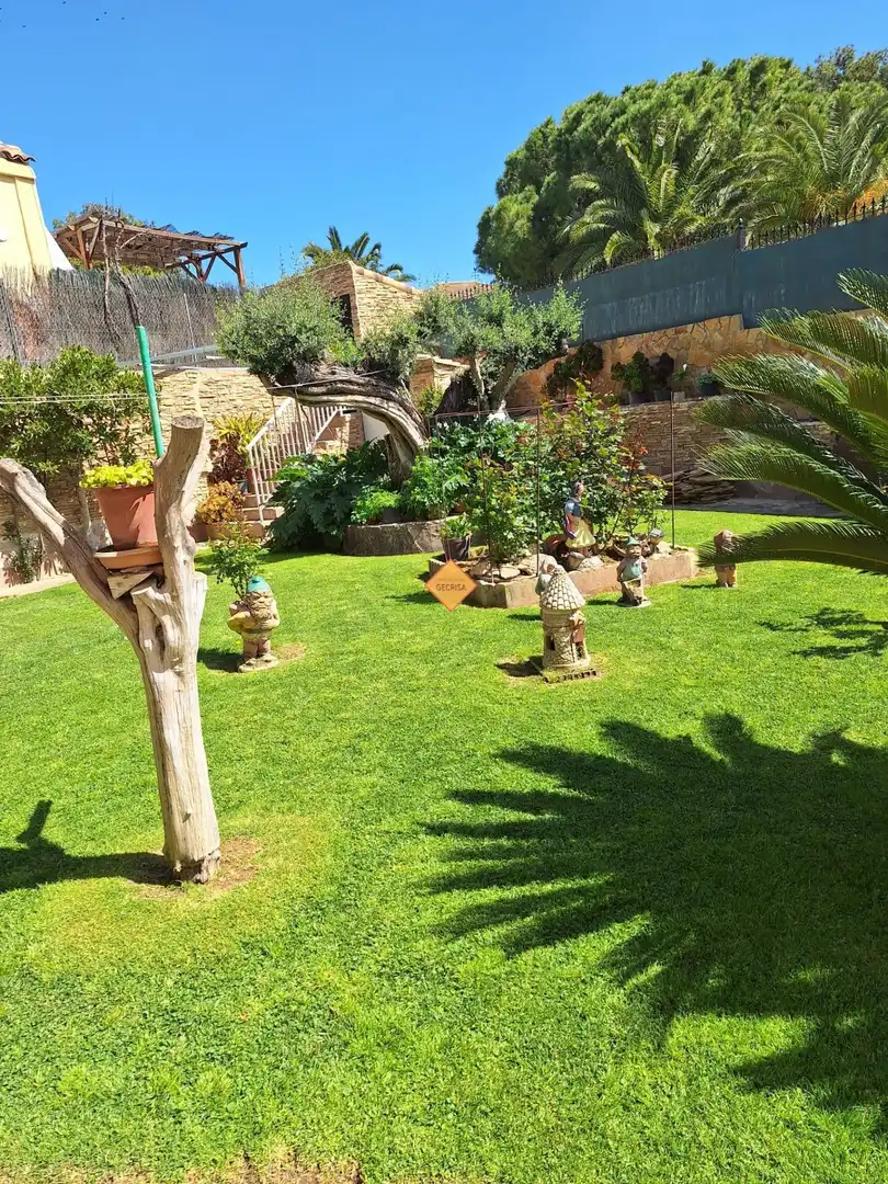 Jardí de Casa o xalet en venda en Paterna amb Aire condicionat, Calefacció i Jardí privat