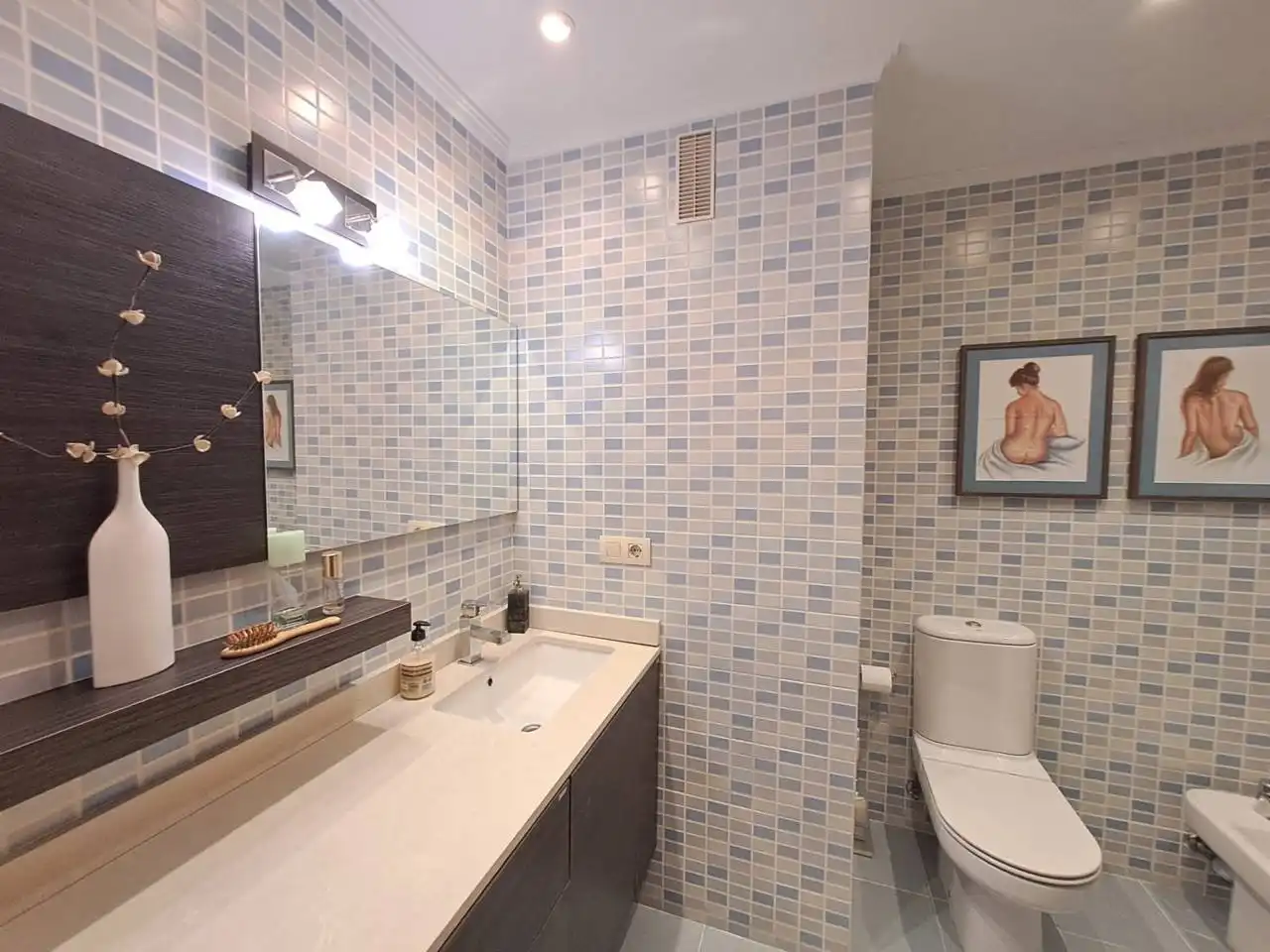 Flat for sale in Calle Sahagún, Universidad - Las Huelgas