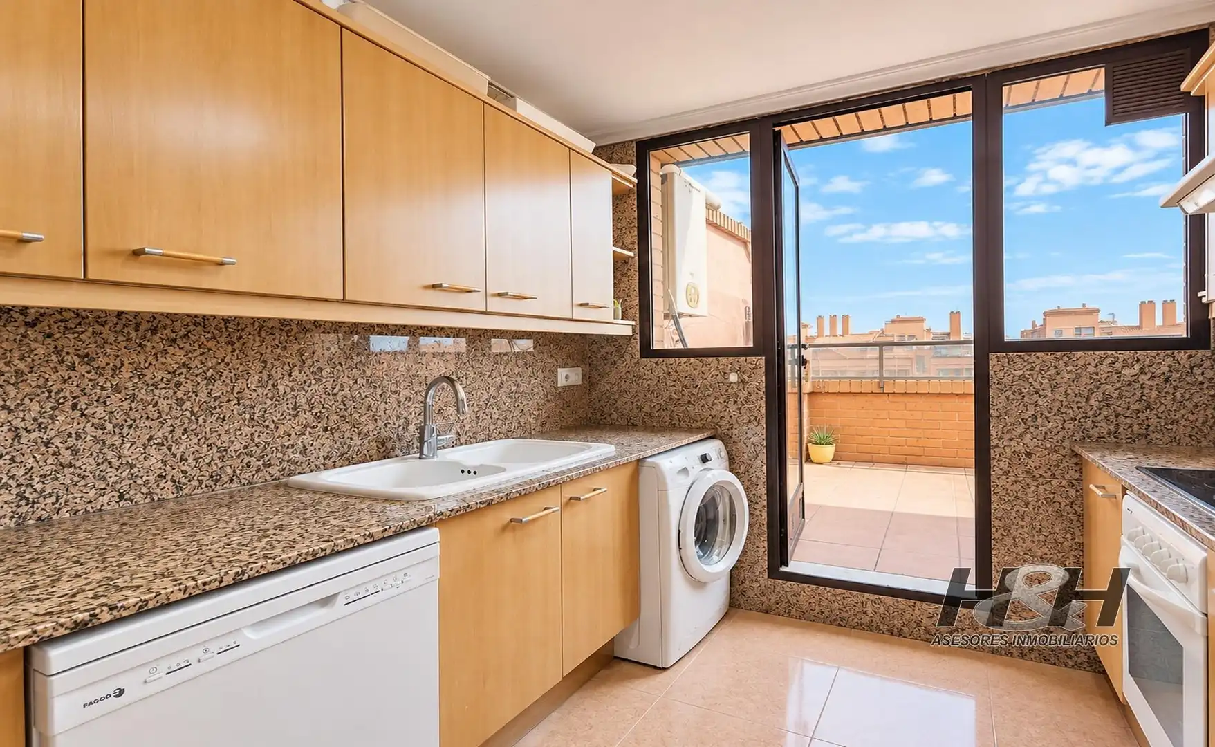 Penthouse with pool for sale in Camins al Grau, imagen 12