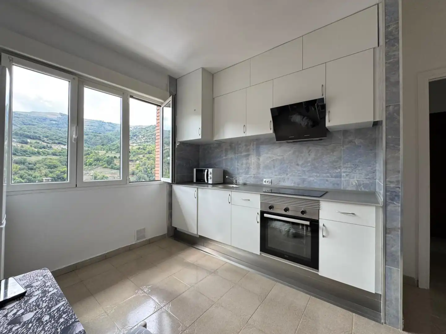 Kitchen of Flat for sale in Aller  with Storage room