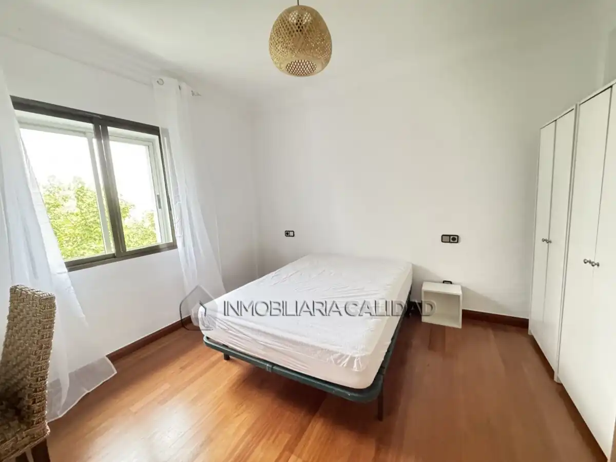 Schlafzimmer von Wohnung zur Miete in Burgos mit Heizung und Möbliert