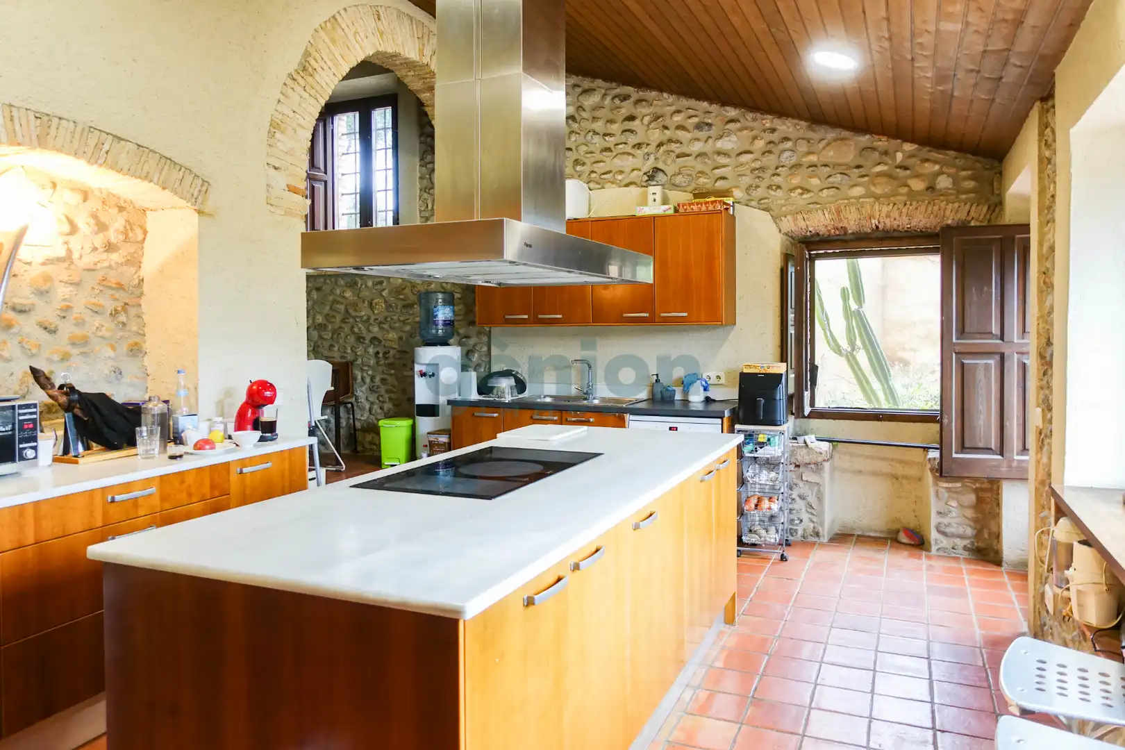 Cocina de Finca rústica en venta en Sant Miquel de Fluvià con Aire acondicionado, Calefacción y Jardín privado