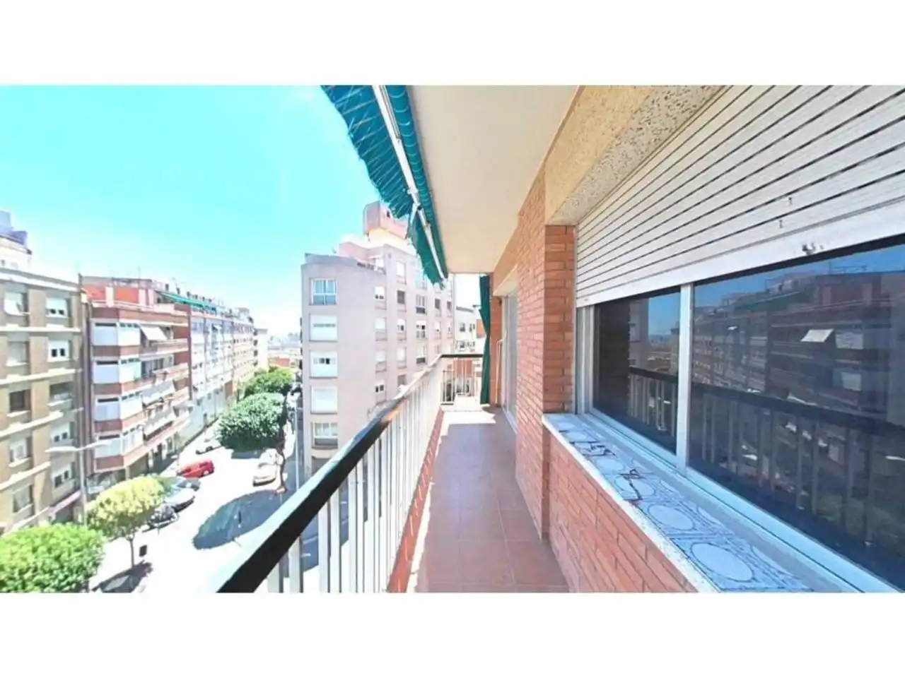 Pis amb terrassa en venda a Calle Felip II